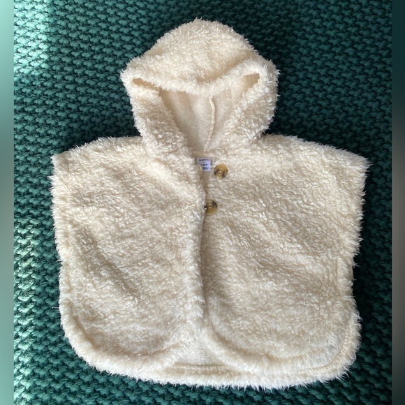 Old Navy Baby/Toddler Sherpa poncho - Picture 1 of 4